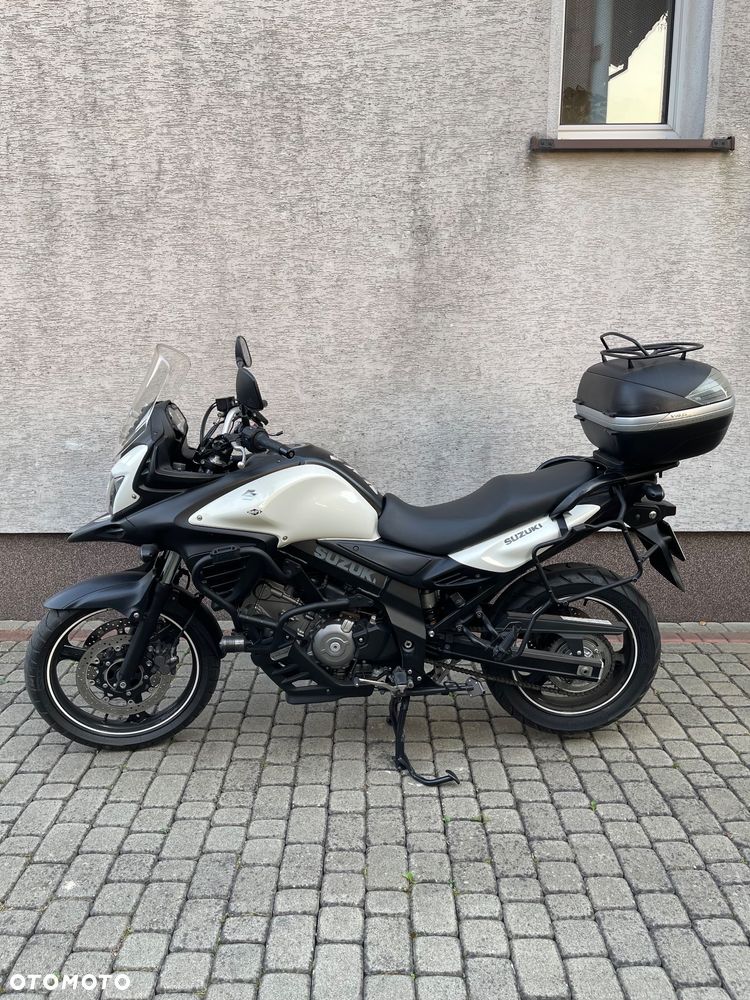 Suzuki V-STROM - 10