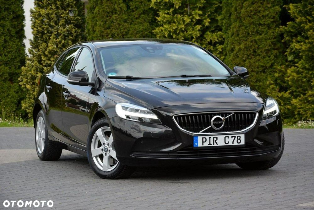 Volvo V40 D2 Drive-E Momentum - 10