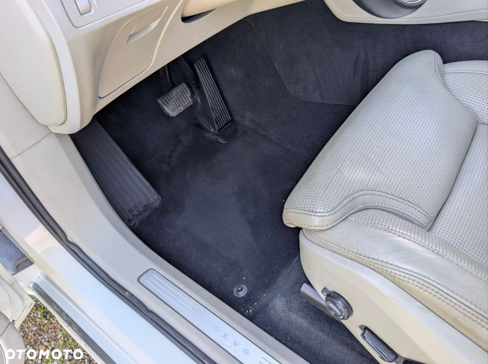 Volvo XC 90 - 37
