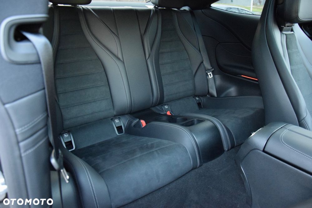 Mercedes-Benz CLE 300 mHEV 4-Matic AMG Line - 18
