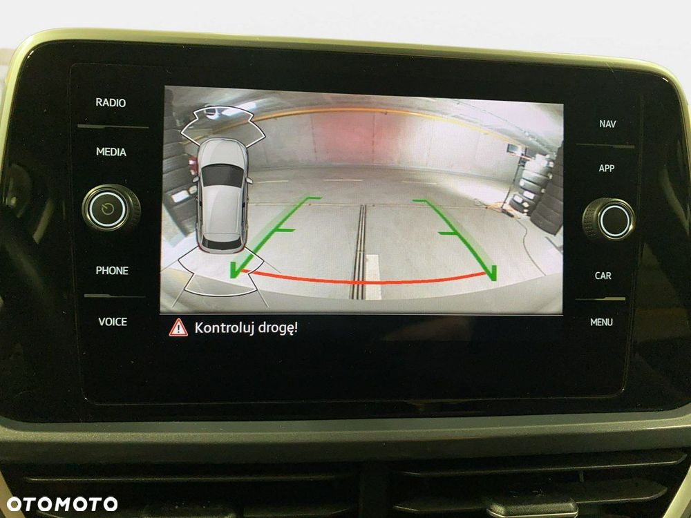 Volkswagen T-Roc - 32