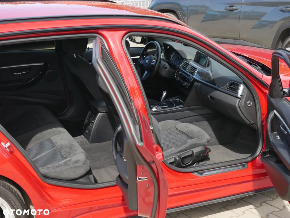 BMW Seria 3 330i GPF xDrive M Sport Shadow - 23