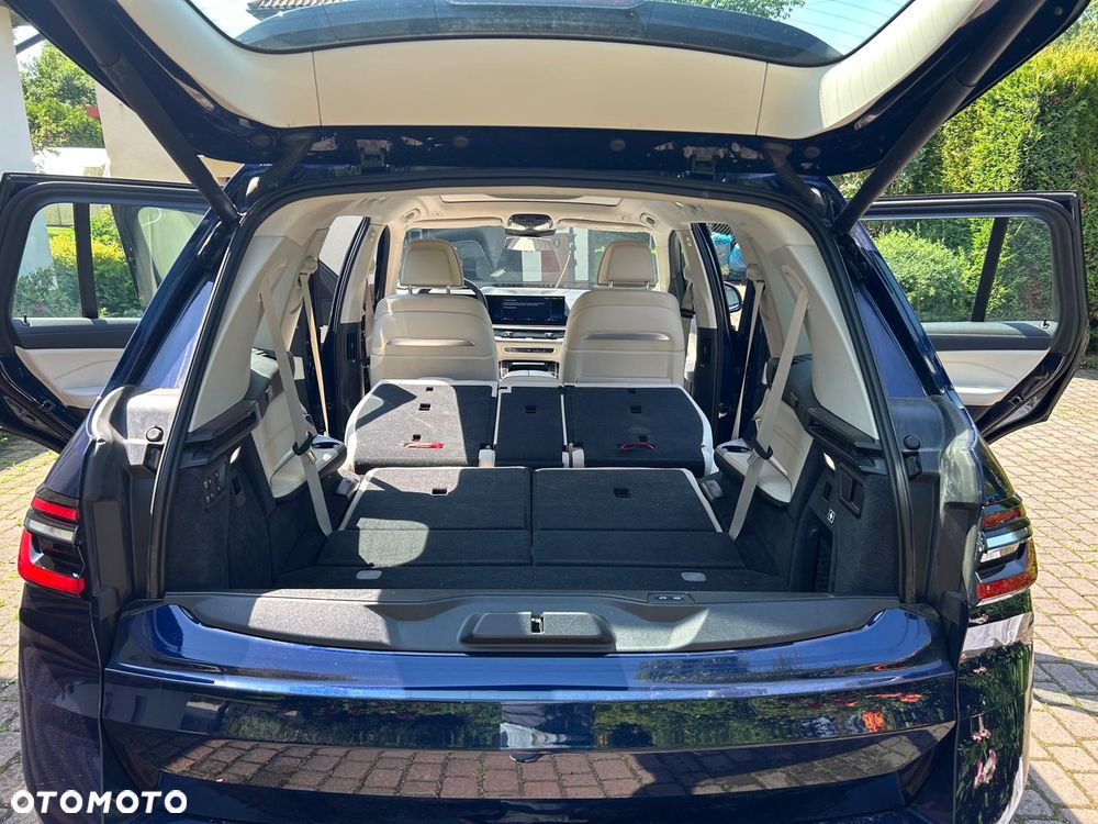 BMW X7 xDrive40d mHEV Individual Edition sport - 9