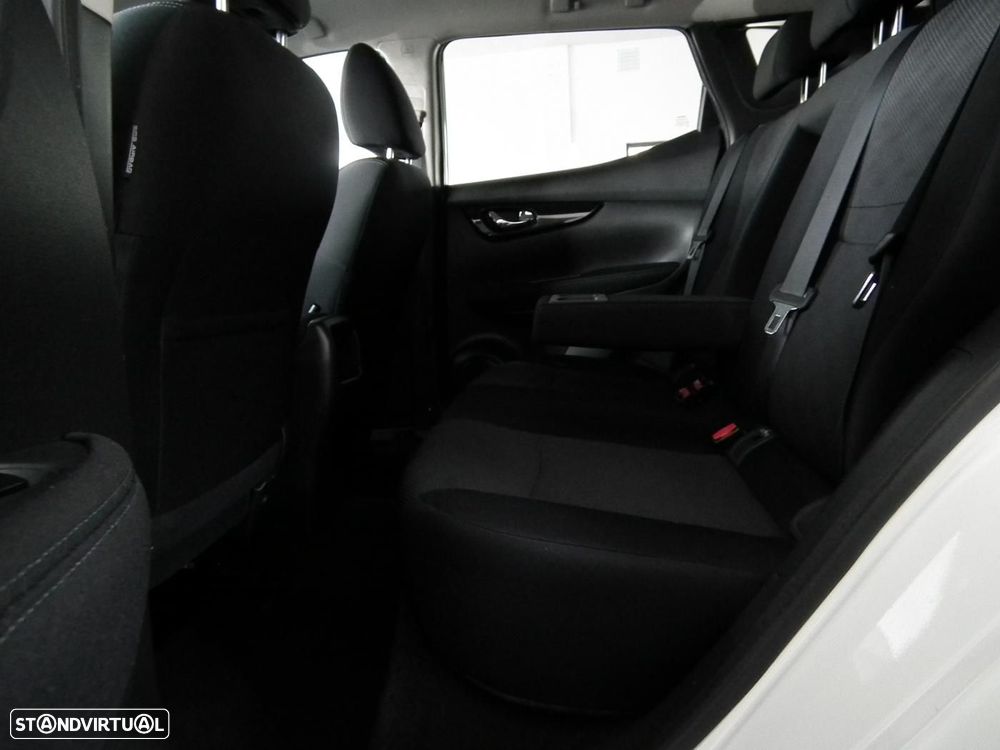 Nissan Qashqai 1.6 dCi N-Connecta 18 Xtronic - 15