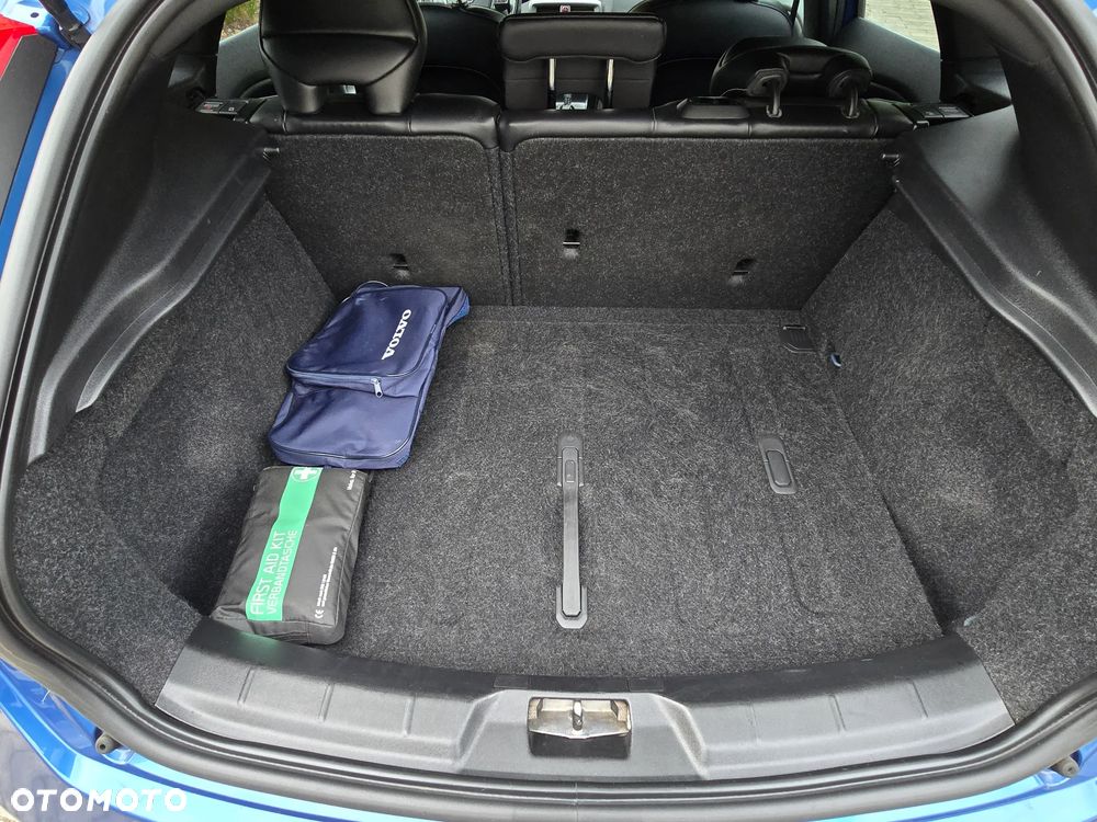 Volvo V40 - 13