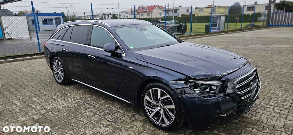 Mercedes-Benz Klasa E 300e 9G-TRONIC - 4