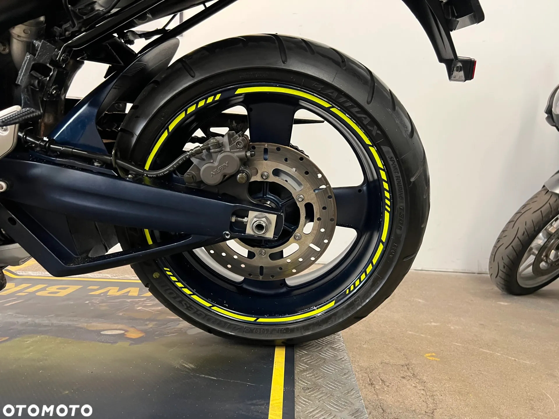 Yamaha MT - 24