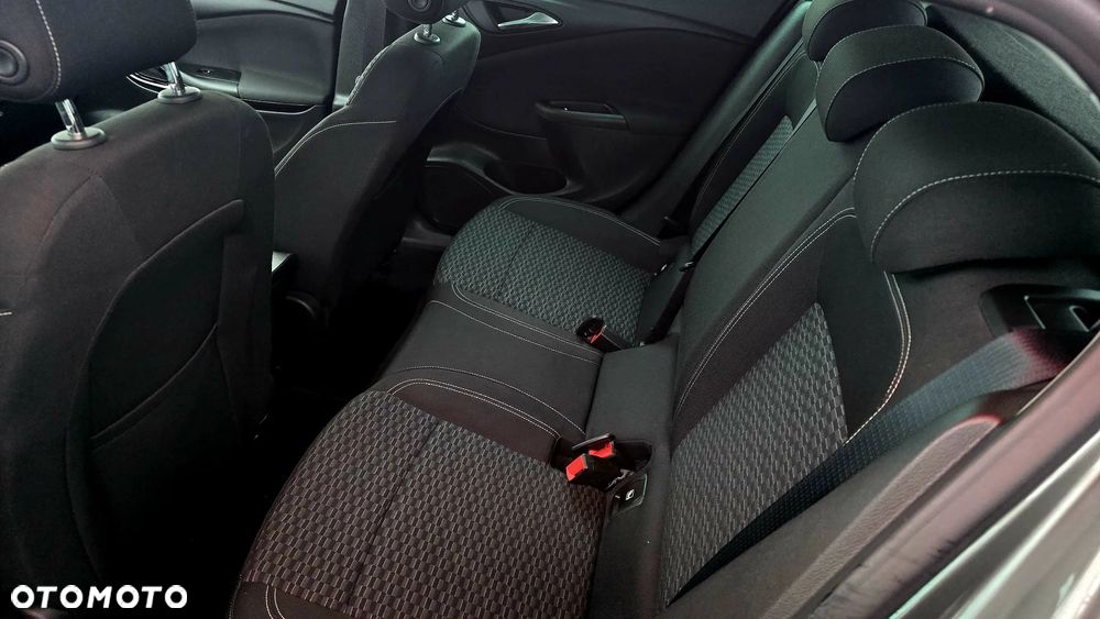 Opel Astra 1.4 Turbo Dynamic - 23