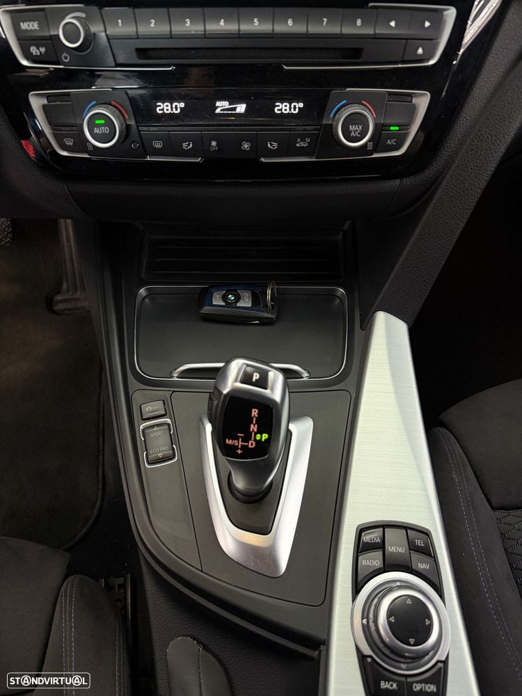 BMW 318 d Pack M Auto - 11