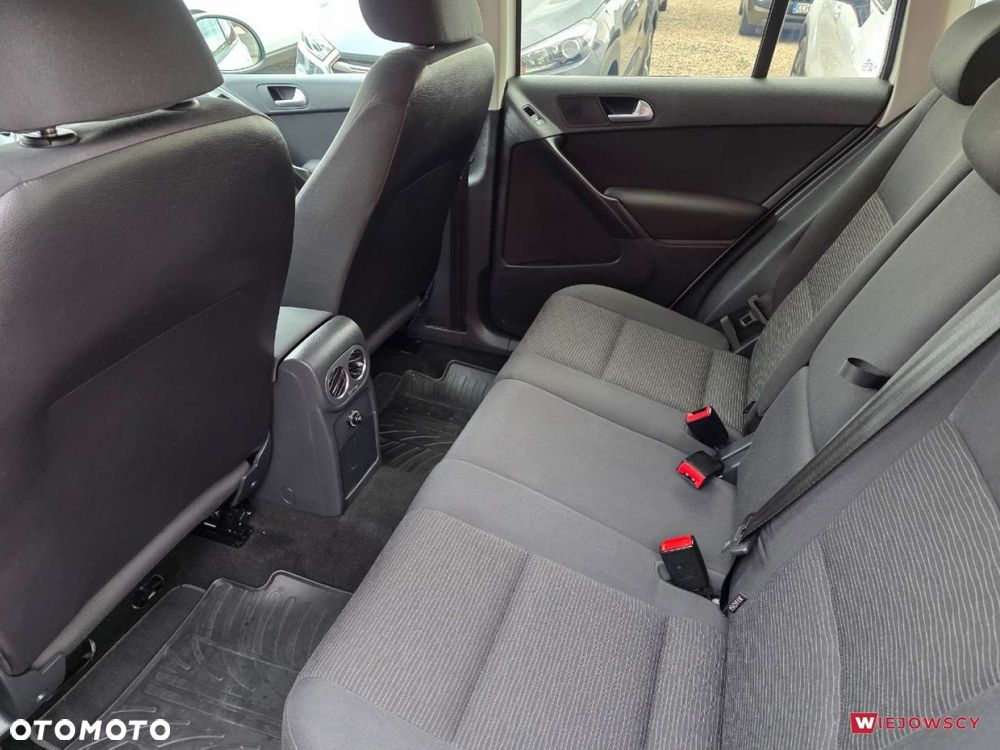 Volkswagen Tiguan - 16