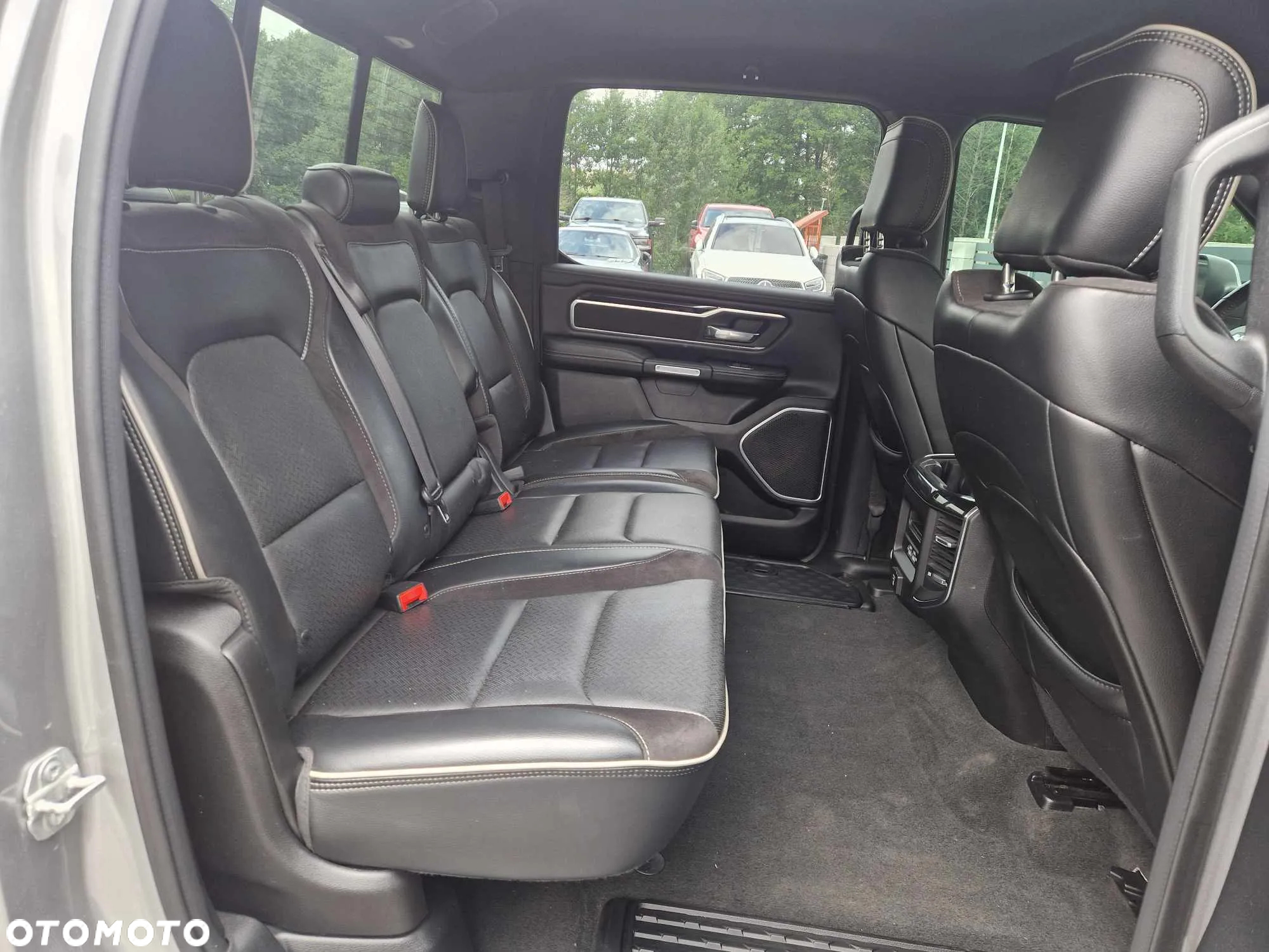 Dodge RAM 1500 5.7 4x4 - 18