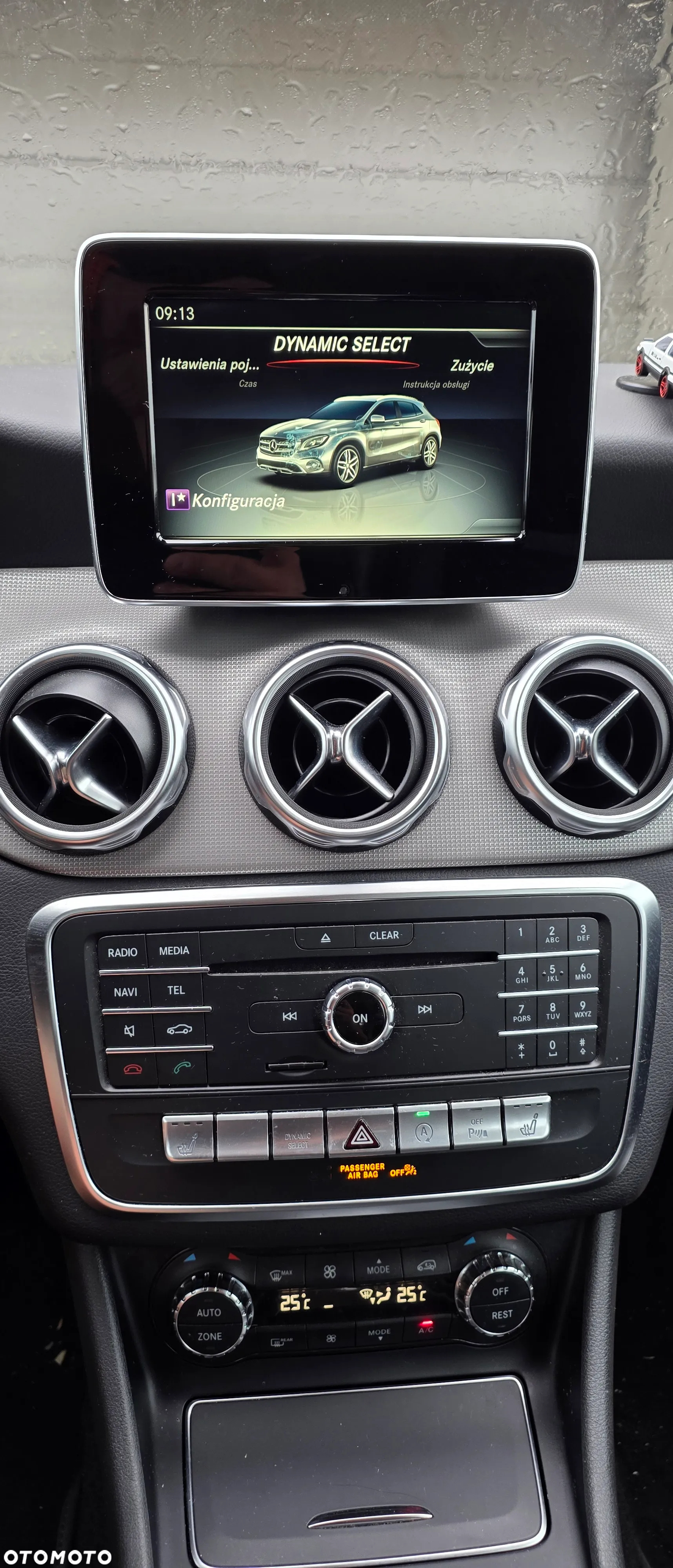 Mercedes-Benz GLA 200 7G-DCT AMG Line - 13