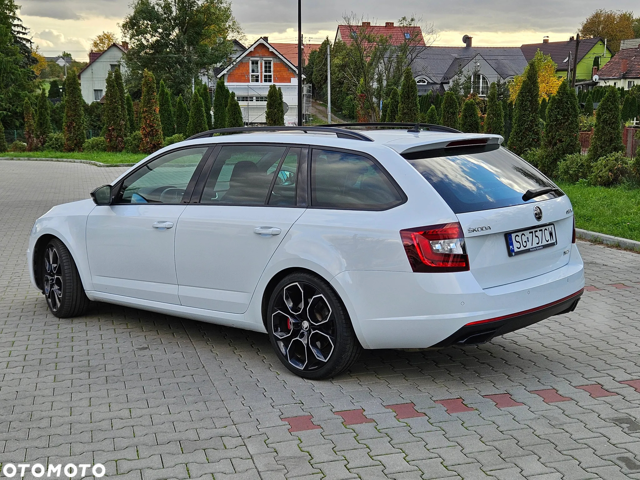 Skoda Octavia 2.0 TSI RS Challenge 245 DSG - 4