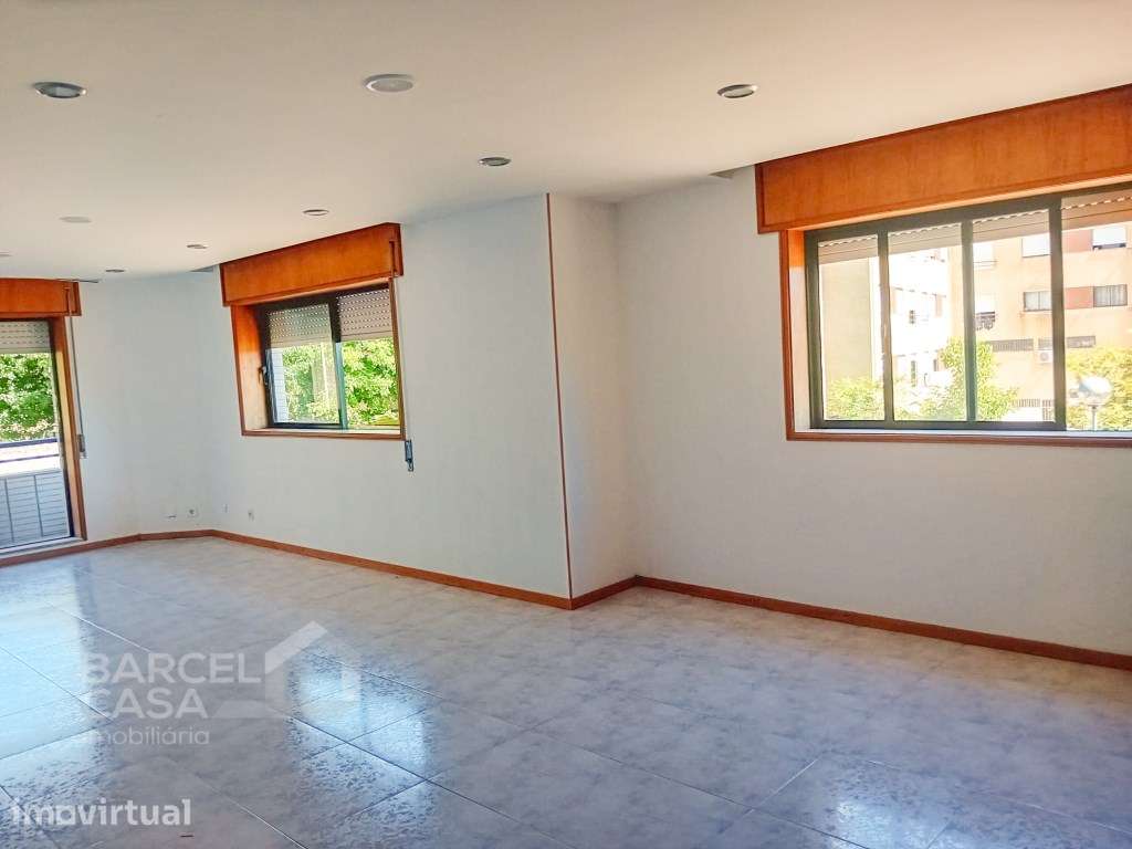 Apartamento T3 com garagem fechada em Arcozelo - Barcelos - Grande imagem: 3/15