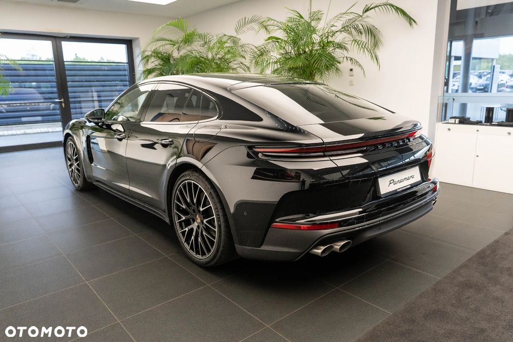 Porsche Panamera 4 E-Hybrid PHEV - 2