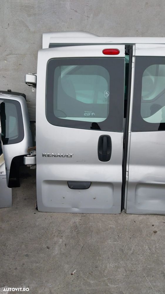 VAND USA PORTBAGAJ PARTEA STANGA RENAULT TRAFIC 2012 - 1