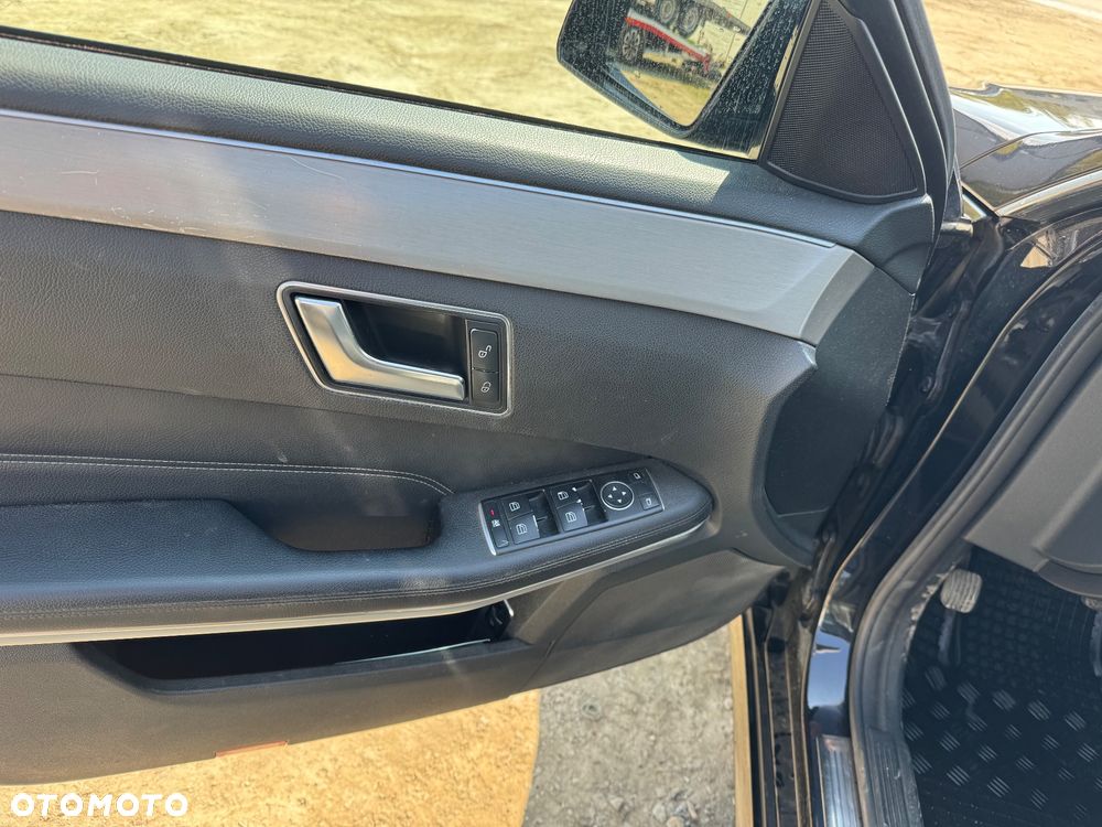 Mercedes-Benz Klasa E 200 CDI DPF BlueEFFICIENCY 7G-TRONIC - 24