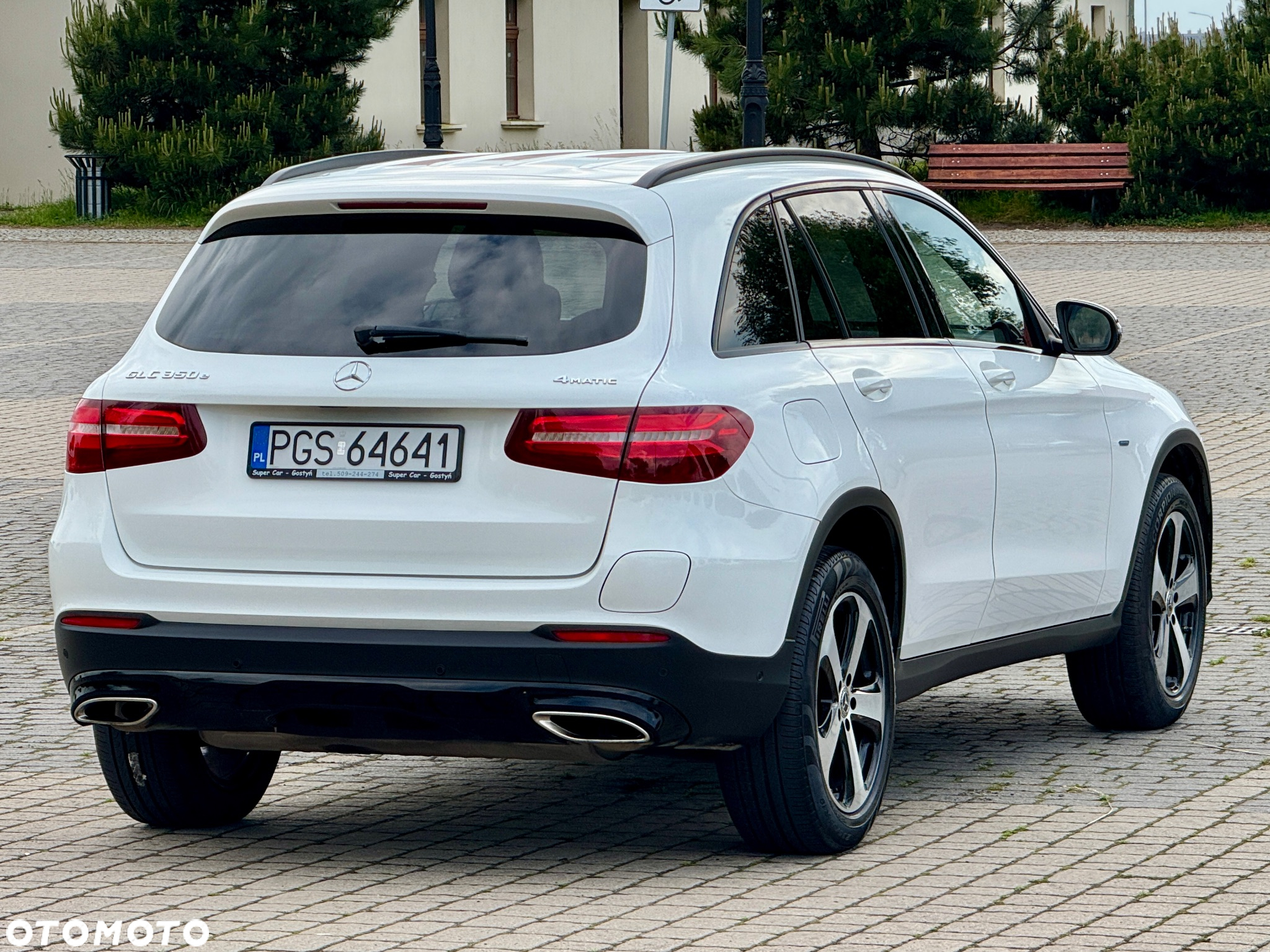 Mercedes-Benz GLC 350 e 4Matic 7G-TRONIC Exclusive - 4
