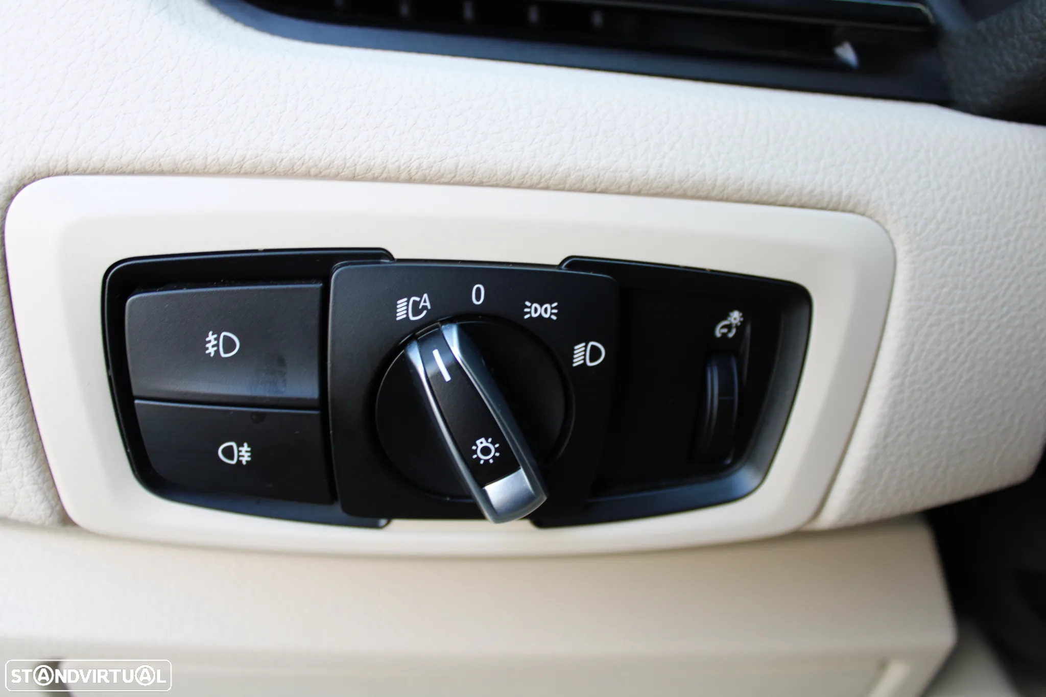 BMW 218 Active Tourer d Advantage Auto - 27