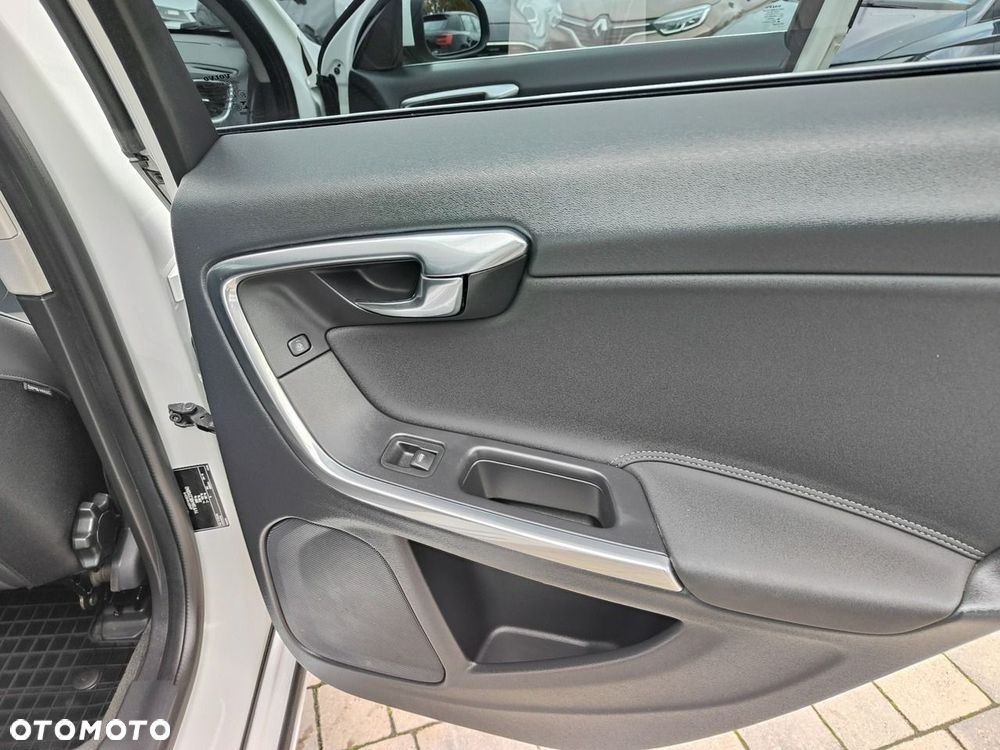 Volvo S60 - 23