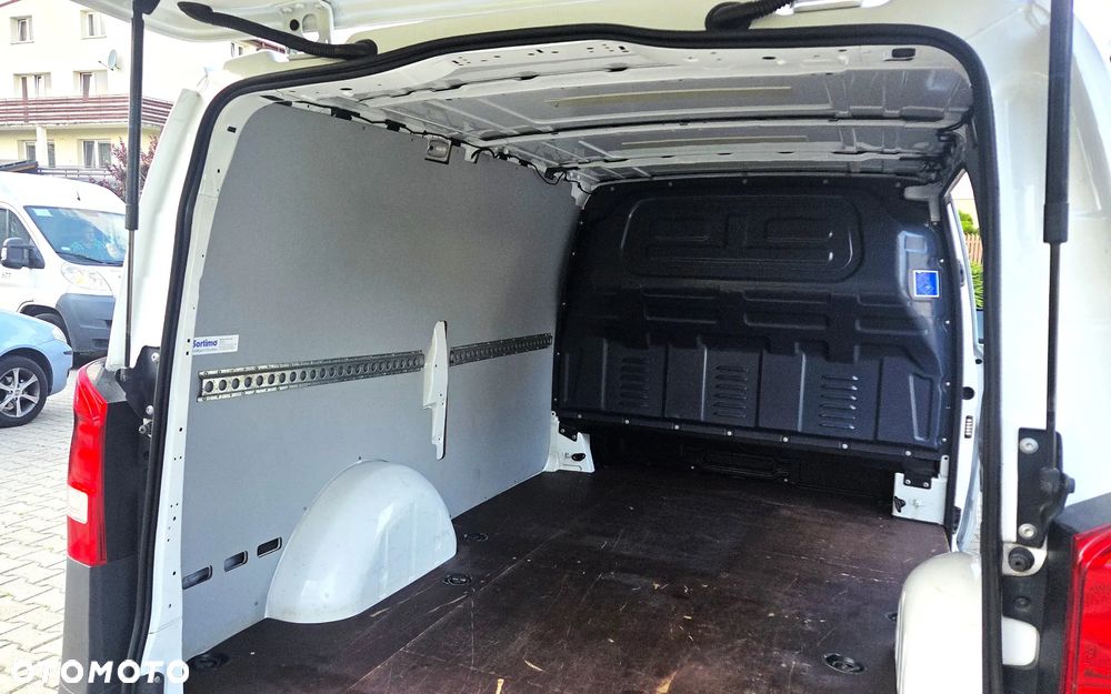 Mercedes-Benz VITO - 28