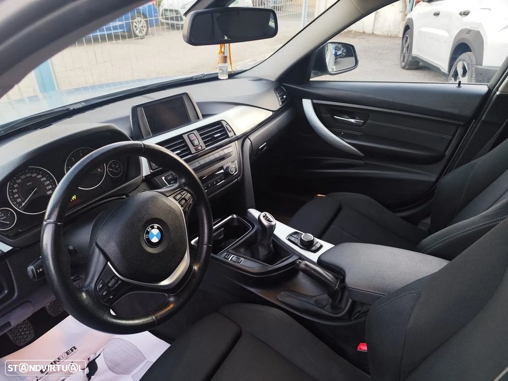 BMW 318 d Line Sport - 7