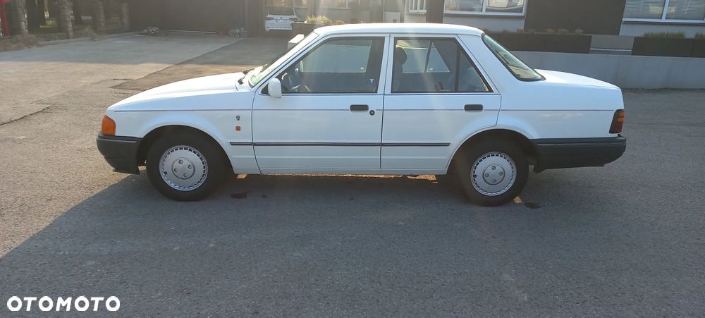 Ford Orion 1.4 CL - 4