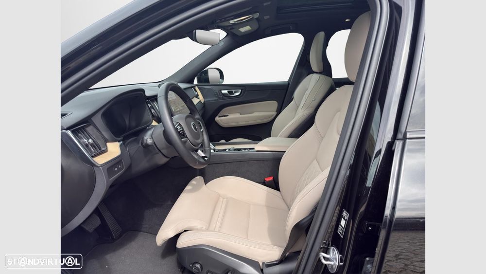 Volvo XC 60 2.0 T6 PHEV Plus Dark - 11