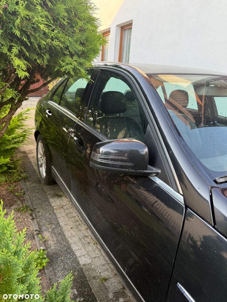 Mercedes-Benz Klasa C 220 CDI DPF Automatik BlueEFFICIENCY Elegance - 9
