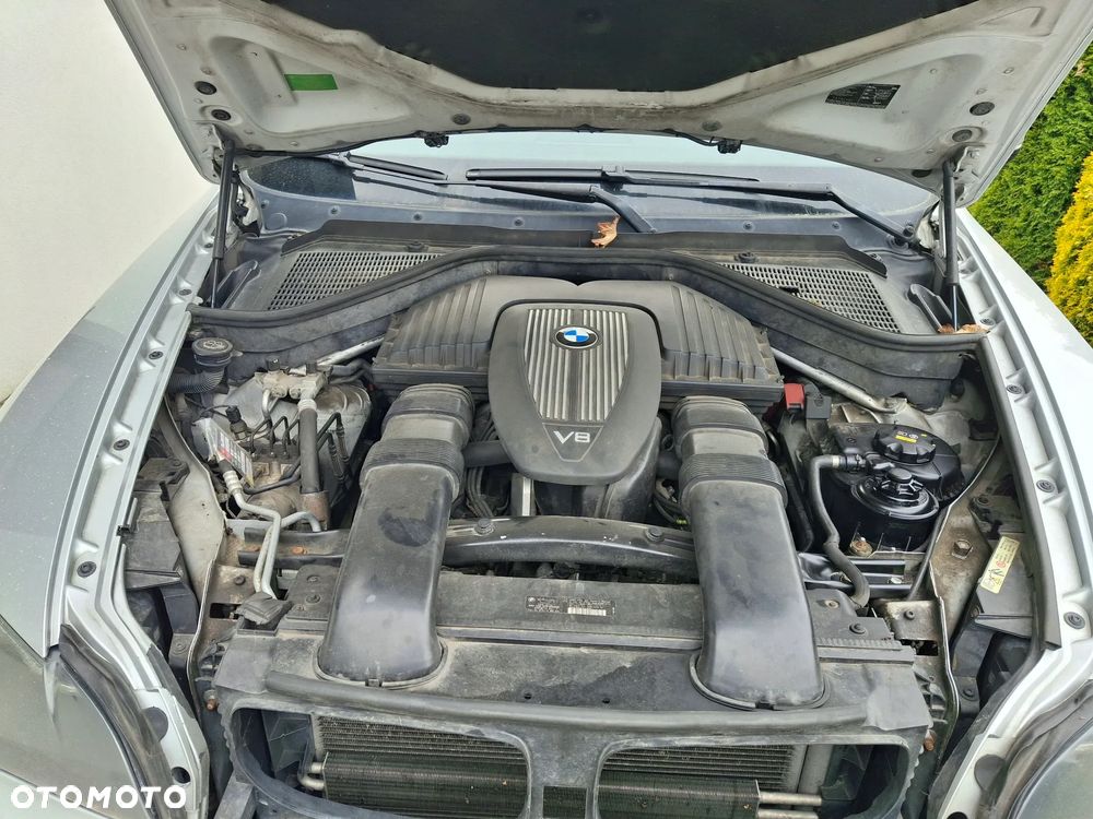 BMW X5 4.8 is - 5