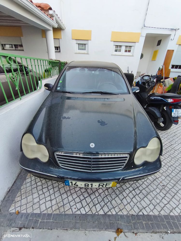 Mercedes-Benz C 200 - 2