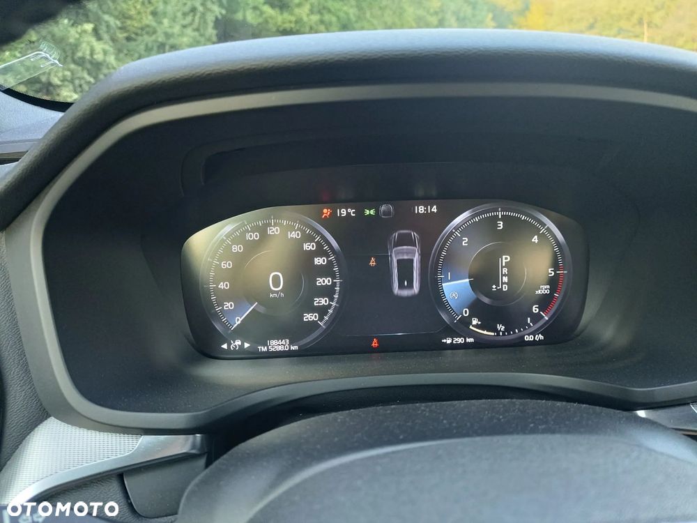 Volvo V60 Cross Country D4 AWD Geartronic - 27