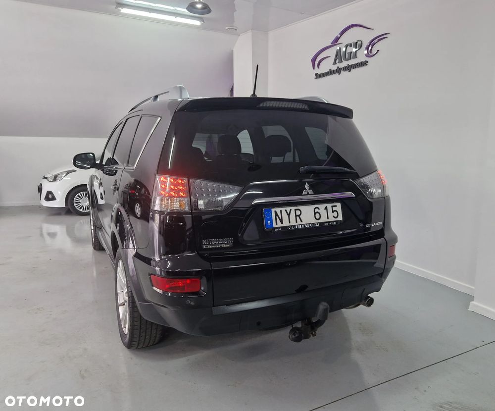 Mitsubishi Outlander - 13