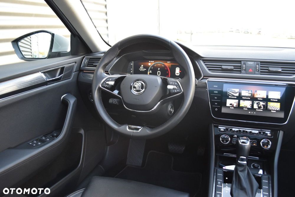 Skoda Superb 2.0 TDI SCR 4x4 Style DSG - 10