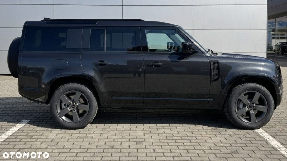 Land Rover Defender - 2