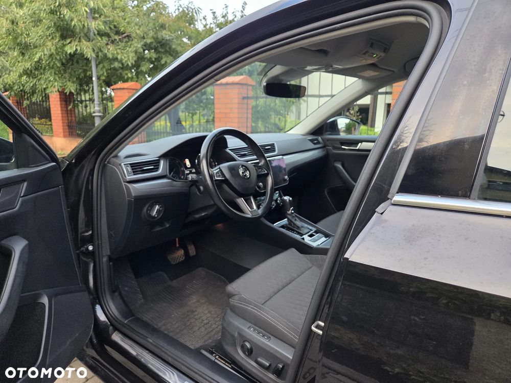 Skoda Superb 2.0 TDI DSG Active - 18