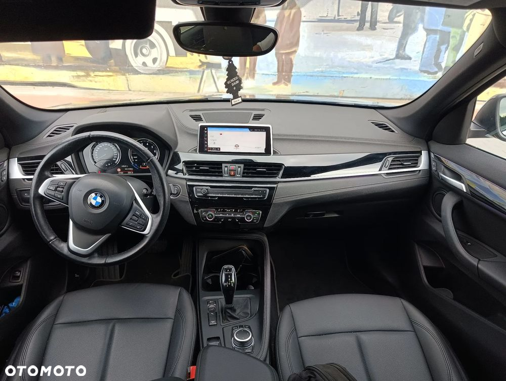BMW X1 xDrive25i Sport Line - 22