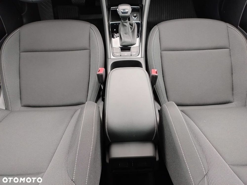 Skoda Karoq 1.5 TSI ACT Selection DSG - 13