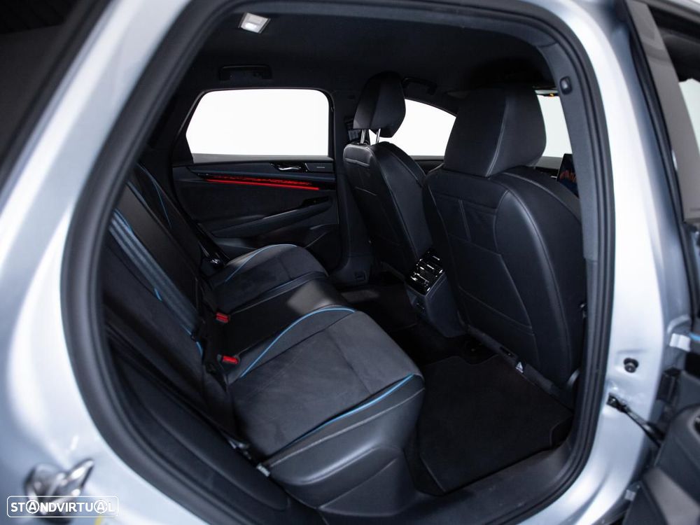VW ID.7 Pro - 12
