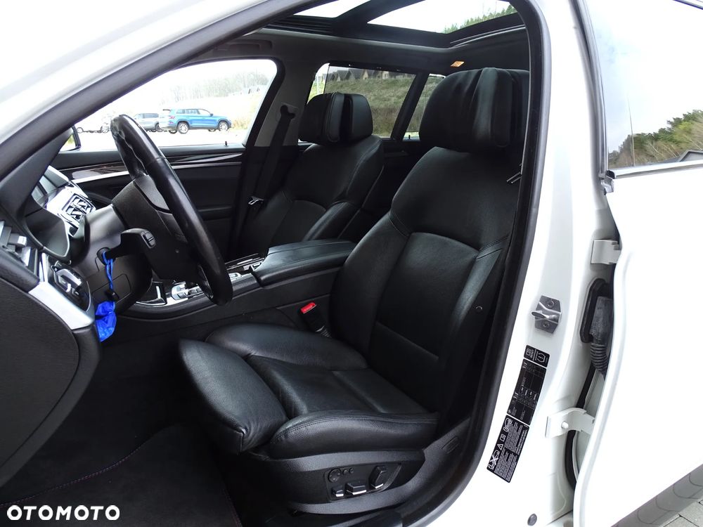 BMW Seria 5 530d xDrive Sport-Aut Luxury Line - 5