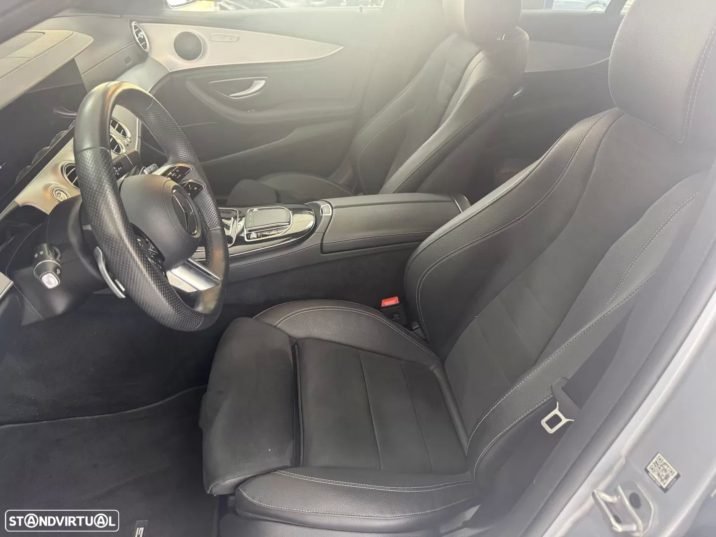 Mercedes-Benz E 300 e AMG Line - 24