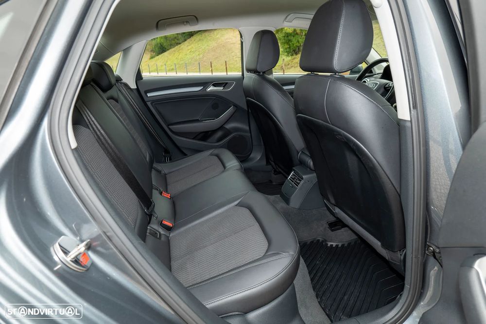 Audi A3 Limousine 1.6 TDI S-line - 19