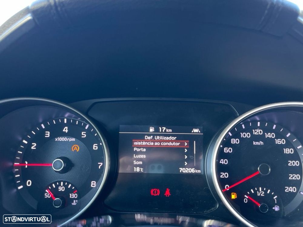 Kia XCeed 1.0 T-GDI Tech - 3