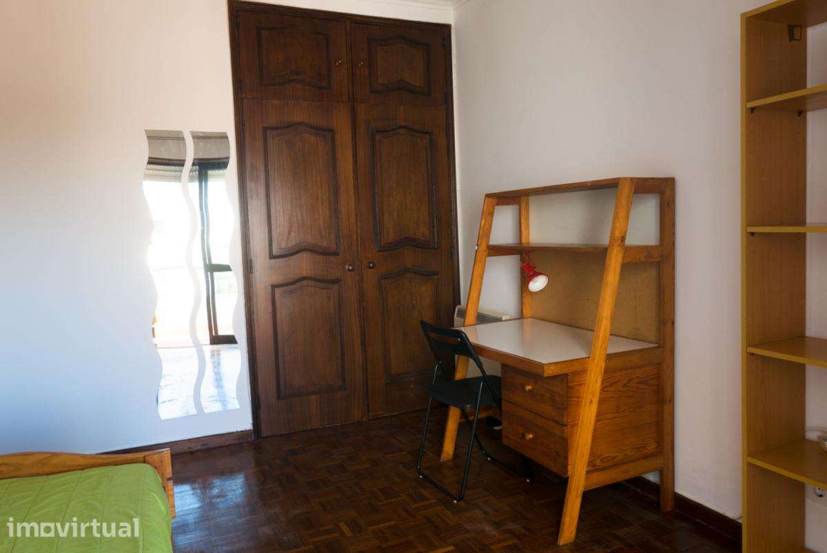 Quarto - localizado em Olivais Coimbra - Grande imagem: 4/41