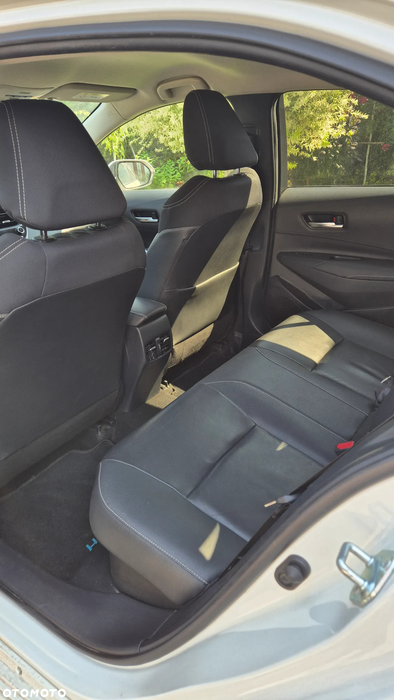 Toyota Corolla 1.8 Hybrid Executive - 10