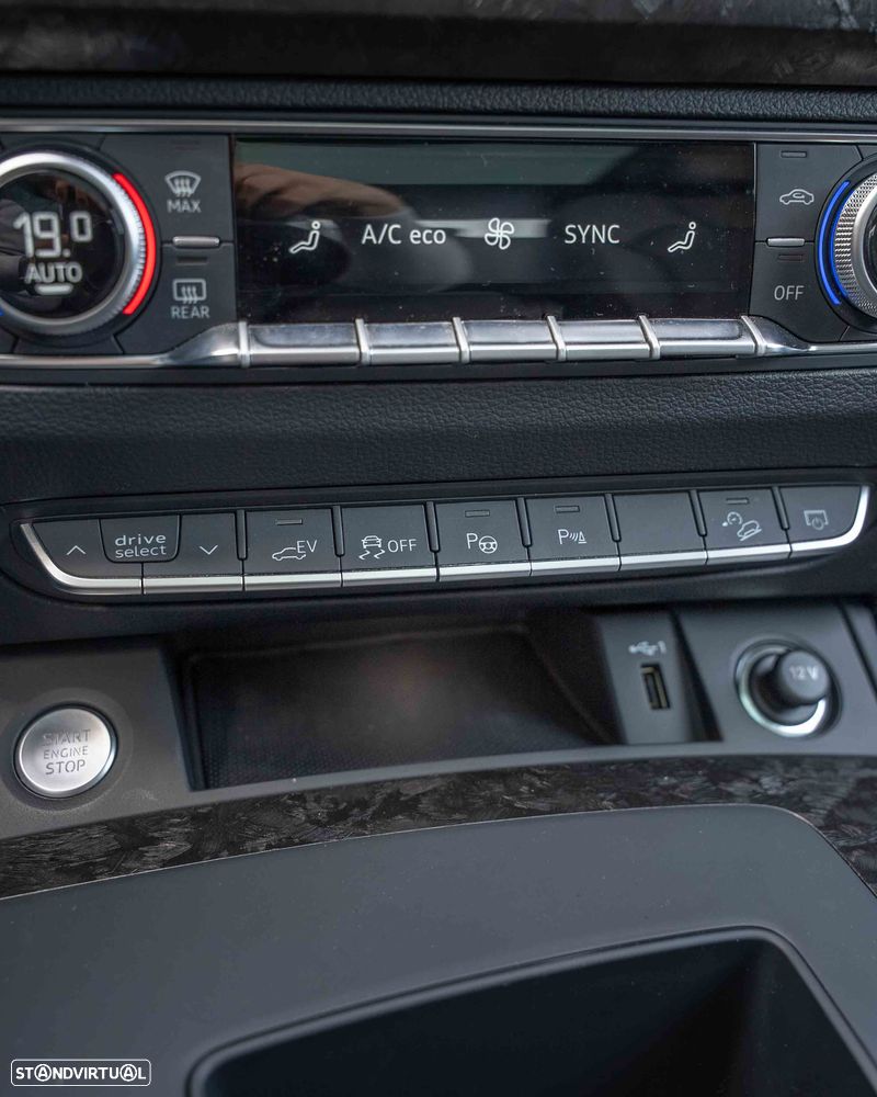 Audi Q5 50 TFSIe quattro S tronic S line - 28