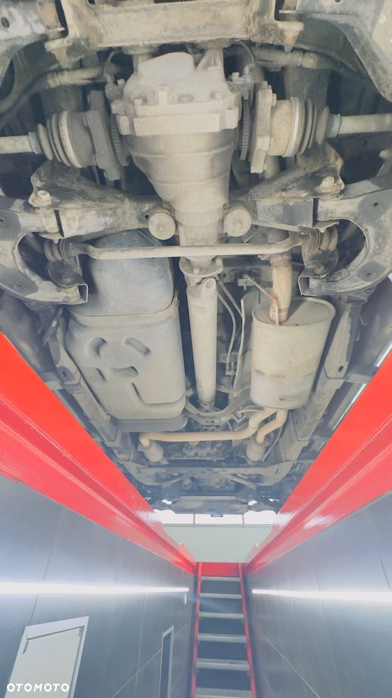 Nissan Pathfinder - 17