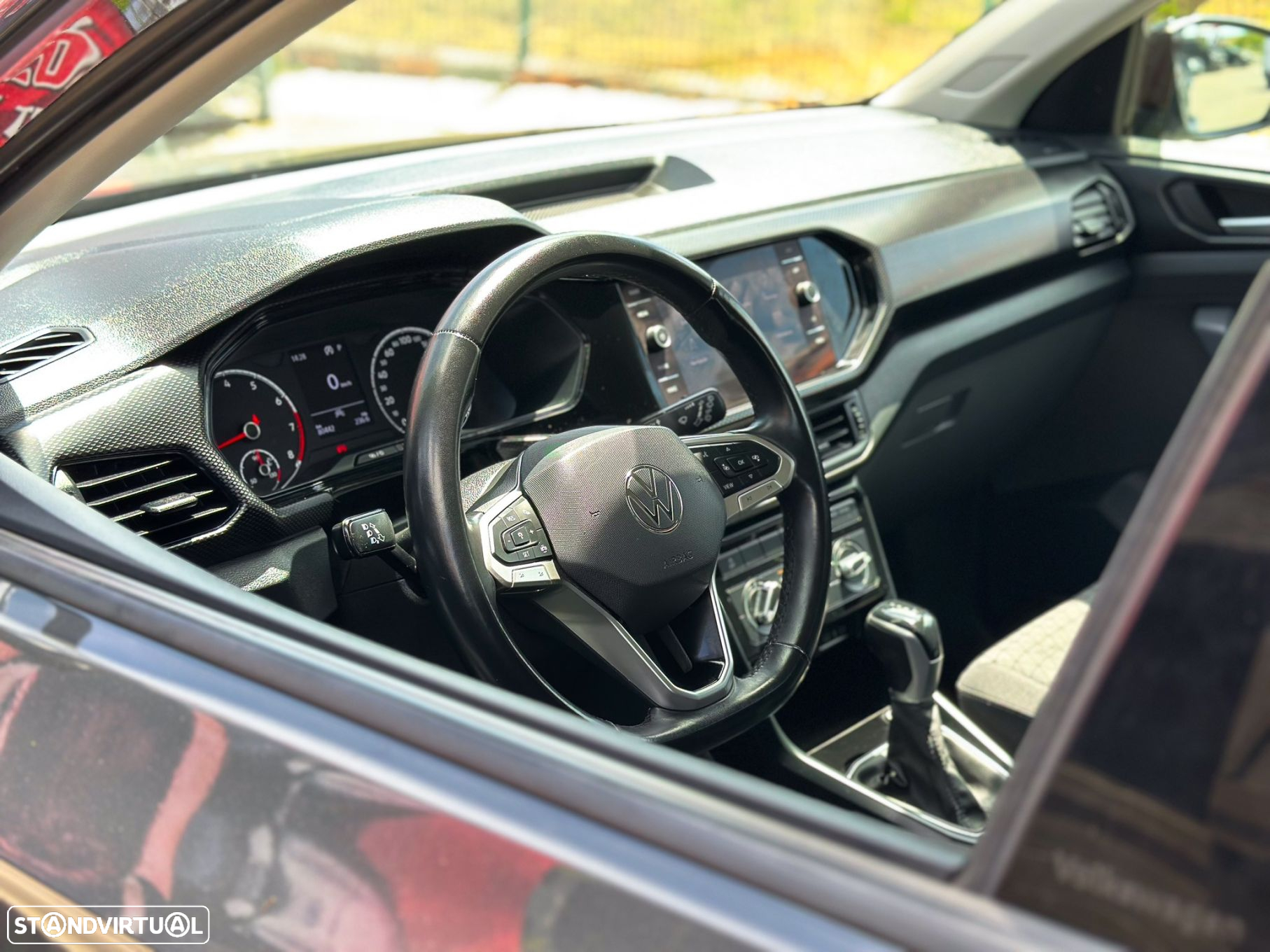 VW T-Cross 1.0 TSI Life DSG - 2