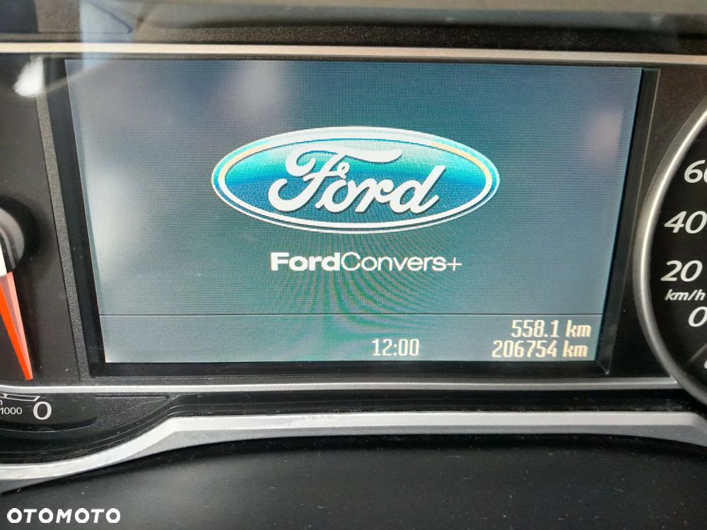 Ford Mondeo 2.0 Ghia - 12