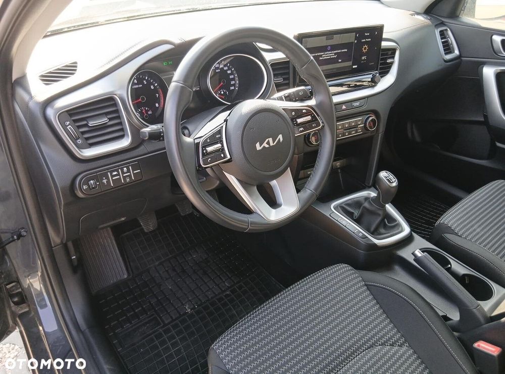 Kia Ceed 1.5 T-GDI M - 15